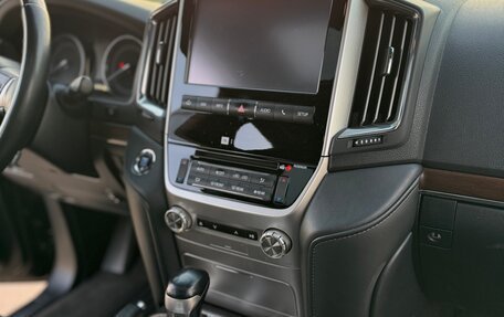 Toyota Land Cruiser 200, 2018 год, 6 450 000 рублей, 29 фотография