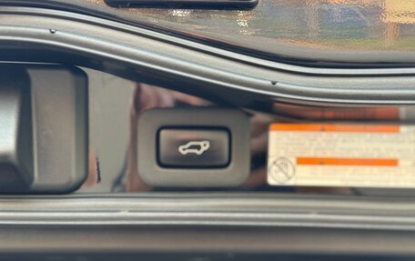 Toyota Land Cruiser 200, 2018 год, 6 450 000 рублей, 32 фотография