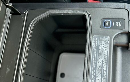 Toyota Land Cruiser 200, 2018 год, 6 450 000 рублей, 36 фотография