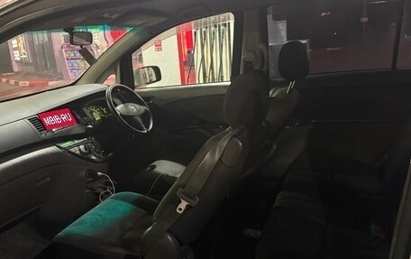 Toyota ISis I, 2005 год, 440 000 рублей, 5 фотография