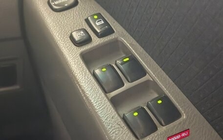 Toyota ISis I, 2005 год, 440 000 рублей, 2 фотография