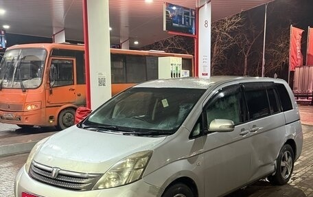 Toyota ISis I, 2005 год, 440 000 рублей, 15 фотография