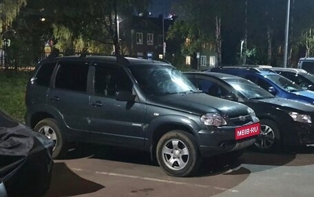 Chevrolet Niva I рестайлинг, 2011 год, 550 000 рублей, 2 фотография