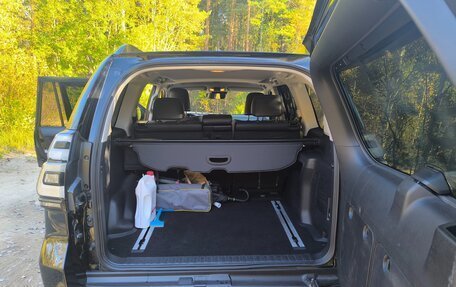 Toyota Land Cruiser Prado 150 рестайлинг 2, 2021 год, 5 980 000 рублей, 9 фотография