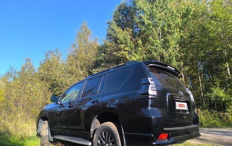 Toyota Land Cruiser Prado 150 рестайлинг 2, 2021 год, 5 980 000 рублей, 4 фотография