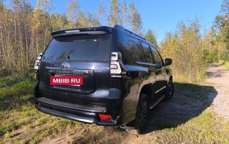 Toyota Land Cruiser Prado 150 рестайлинг 2, 2021 год, 5 980 000 рублей, 5 фотография