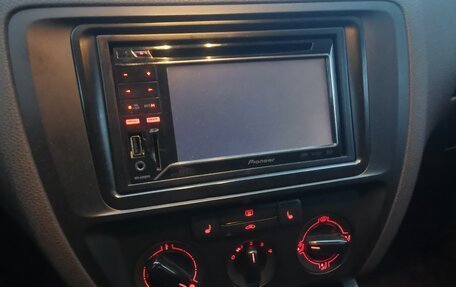 Volkswagen Jetta VI, 2015 год, 820 000 рублей, 18 фотография