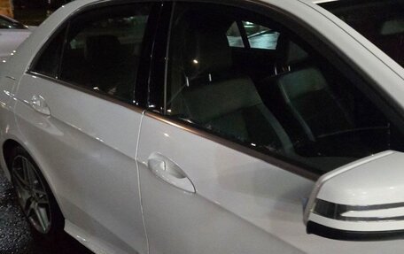 Mercedes-Benz E-Класс, 2015 год, 2 490 000 рублей, 7 фотография