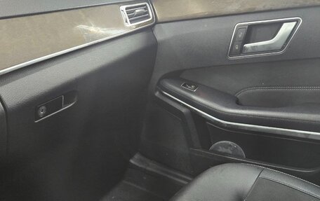 Mercedes-Benz E-Класс, 2015 год, 2 490 000 рублей, 11 фотография