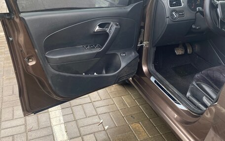 Volkswagen Polo VI (EU Market), 2016 год, 900 000 рублей, 13 фотография