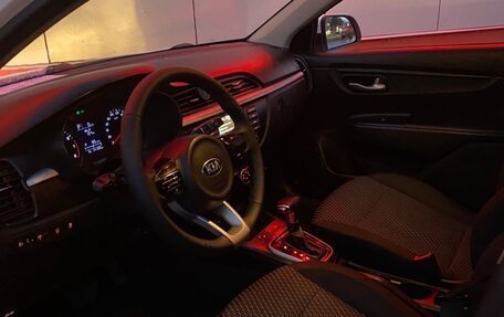KIA Rio IV, 2018 год, 850 000 рублей, 5 фотография