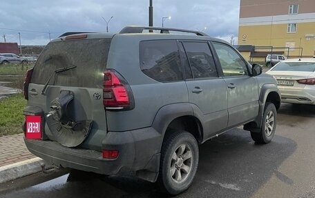 Toyota Land Cruiser Prado 120 рестайлинг, 2004 год, 950 000 рублей, 2 фотография