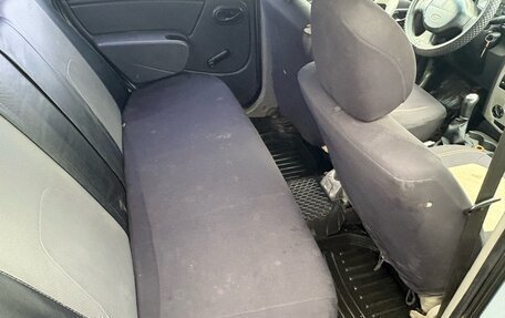 Renault Logan I, 2006 год, 200 000 рублей, 7 фотография