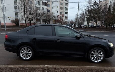 Volkswagen Jetta VI, 2014 год, 890 000 рублей, 3 фотография