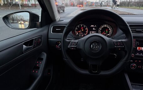 Volkswagen Jetta VI, 2014 год, 890 000 рублей, 7 фотография