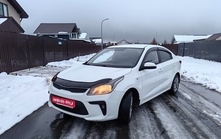 KIA Rio IV, 2017 год, 910 000 рублей, 2 фотография