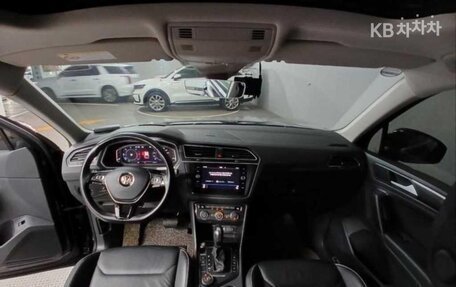 Volkswagen Tiguan II, 2022 год, 2 250 000 рублей, 8 фотография