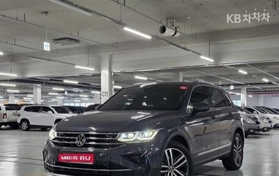 Volkswagen Tiguan II, 2022 год, 2 250 000 рублей, 1 фотография