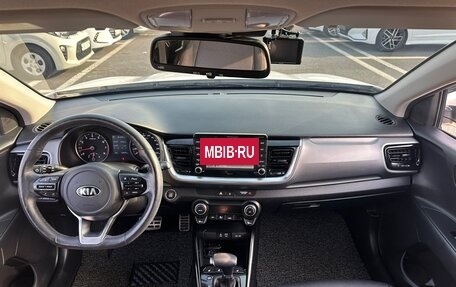 KIA Stonic, 2018 год, 1 107 000 рублей, 10 фотография