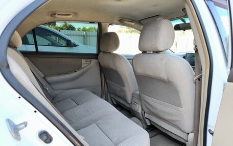 Toyota Corolla, 2004 год, 650 000 рублей, 8 фотография