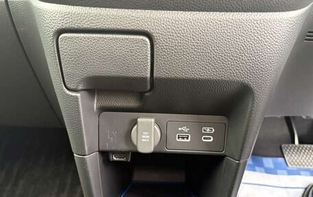 Honda Stepwgn, 2022 год, 2 300 000 рублей, 11 фотография