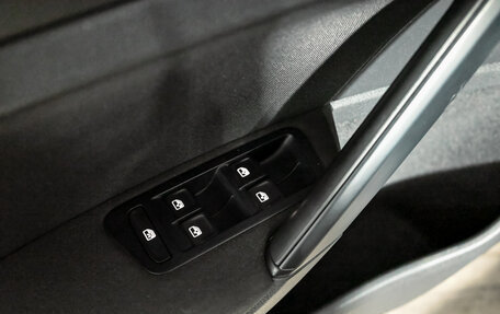 Volkswagen Golf VII, 2019 год, 1 650 000 рублей, 13 фотография