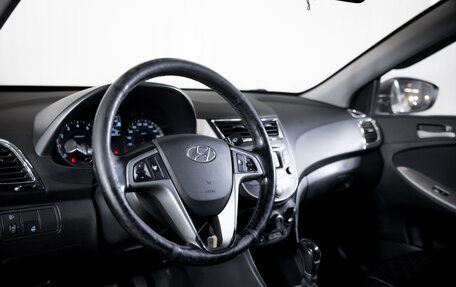 Hyundai Solaris II рестайлинг, 2015 год, 999 900 рублей, 13 фотография