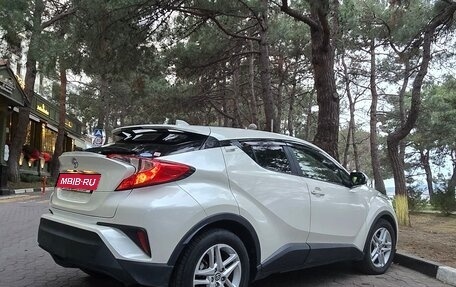 Toyota C-HR I рестайлинг, 2019 год, 2 450 000 рублей, 1 фотография