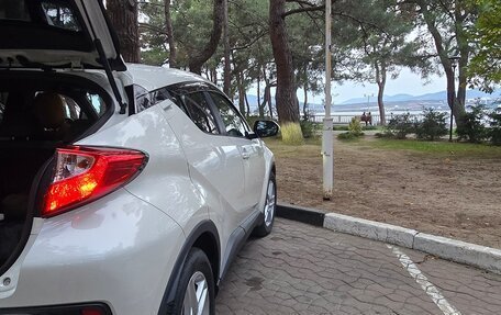 Toyota C-HR I рестайлинг, 2019 год, 2 450 000 рублей, 13 фотография