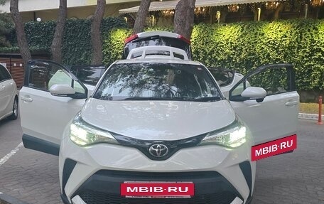 Toyota C-HR I рестайлинг, 2019 год, 2 450 000 рублей, 19 фотография