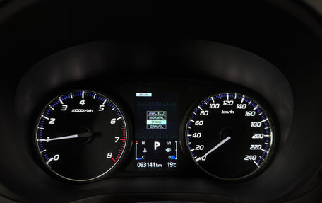 Mitsubishi Outlander III рестайлинг 3, 2020 год, 2 300 000 рублей, 13 фотография