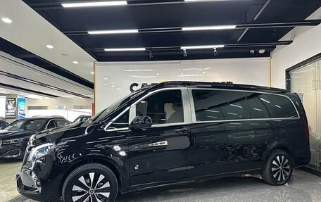 Mercedes-Benz Vito, 2024 год, 5 920 000 рублей, 4 фотография