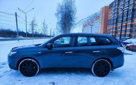 Mitsubishi Outlander III рестайлинг 3, 2014 год, 1 060 000 рублей, 6 фотография