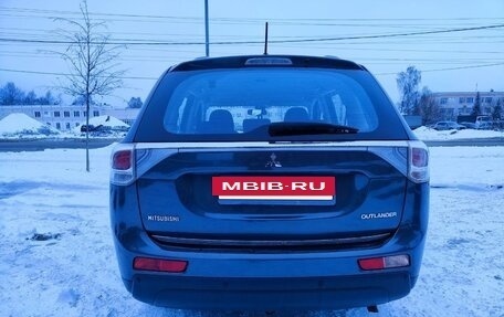 Mitsubishi Outlander III рестайлинг 3, 2014 год, 1 060 000 рублей, 8 фотография