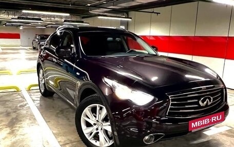 Infiniti FX II, 2012 год, 2 400 000 рублей, 3 фотография