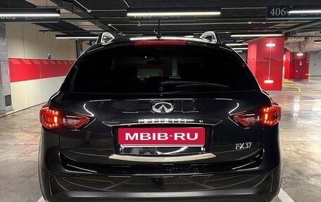 Infiniti FX II, 2012 год, 2 400 000 рублей, 17 фотография