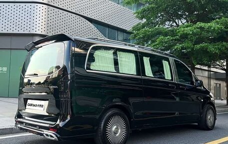 Mercedes-Benz Vito, 2023 год, 5 980 000 рублей, 4 фотография