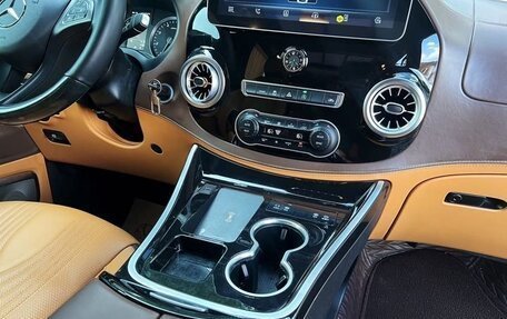 Mercedes-Benz Vito, 2023 год, 5 980 000 рублей, 11 фотография