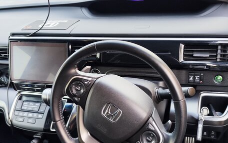 Honda Stepwgn IV, 2020 год, 2 650 000 рублей, 4 фотография