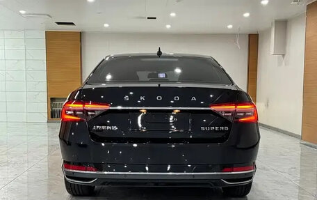 Skoda Superb III рестайлинг, 2024 год, 2 800 000 рублей, 4 фотография