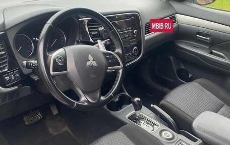 Mitsubishi Outlander III рестайлинг 3, 2013 год, 1 200 000 рублей, 13 фотография