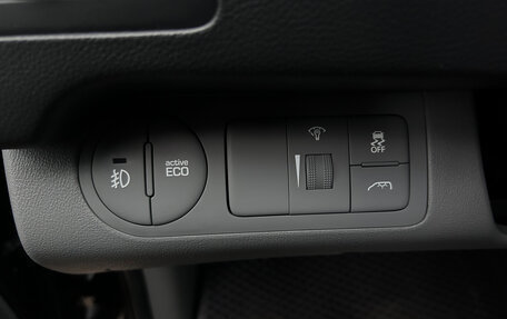 Hyundai Grand Starex Grand Starex I рестайлинг 2, 2017 год, 3 200 000 рублей, 19 фотография