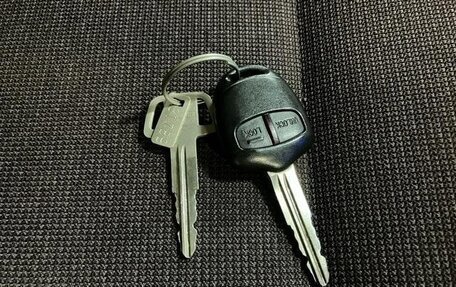 Mitsubishi Pajero Mini II, 2012 год, 598 000 рублей, 35 фотография