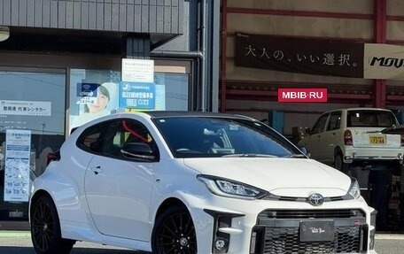 Toyota Yaris, 2020 год, 1 530 007 рублей, 3 фотография