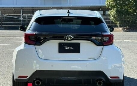 Toyota Yaris, 2020 год, 1 530 007 рублей, 6 фотография