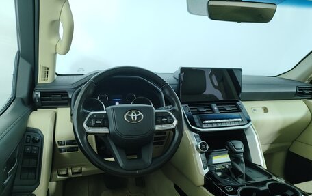 Toyota Land Cruiser, 2022 год, 8 750 000 рублей, 12 фотография