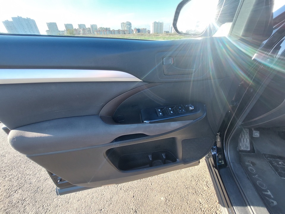 Toyota Highlander III, 2015 год, 2 320 000 рублей, 16 фотография