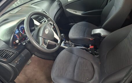 Hyundai Solaris II рестайлинг, 2015 год, 485 000 рублей, 22 фотография