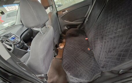 Hyundai Solaris II рестайлинг, 2015 год, 485 000 рублей, 24 фотография