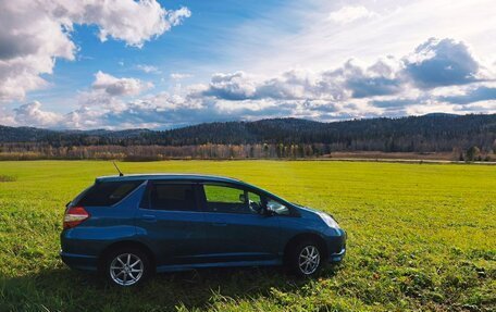 Honda Fit Shuttle I рестайлинг, 2012 год, 1 150 000 рублей, 24 фотография